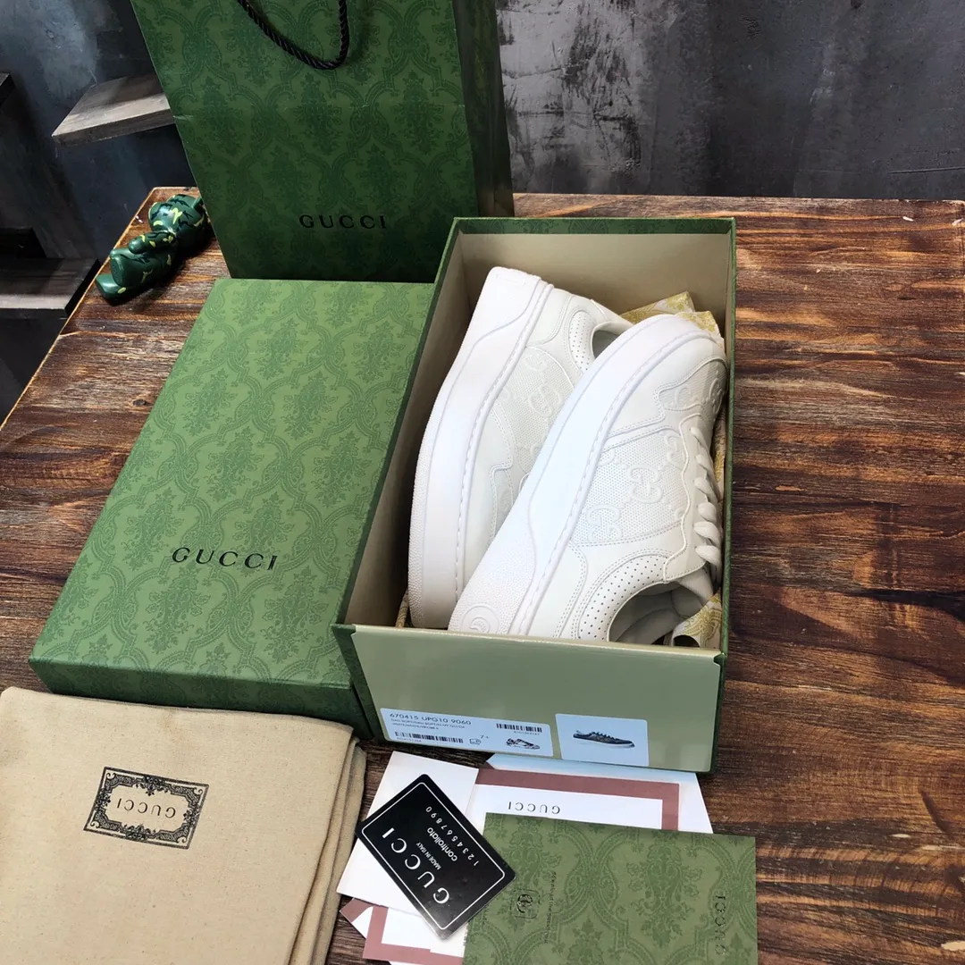 P700💰【Ready stock】Dongguan version (different from market products) Upgraded version 35-45 couple model Gucci2021 latest men's and women's casual biscuit shoes, original mold opening, set last version, perfect series! Welcome to taste. Original coding process. Fabric: First-layer cowhide Lining: Silk cowhide Outsole: Original TPU outsole